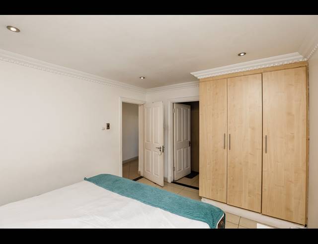 1 BEDROOM APARTMENT FOR SALE IN POINT WATERFRONT